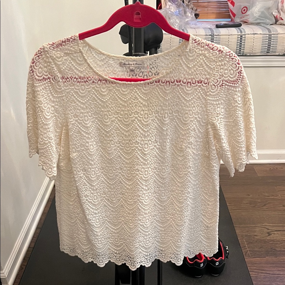 White lace tee